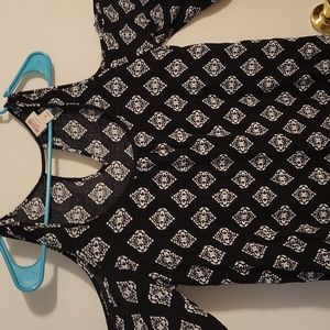 Black ipen shoulder shirt